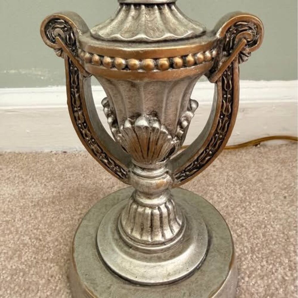 Beautiful Set of Buffet Lamps - Picture 3 of 4